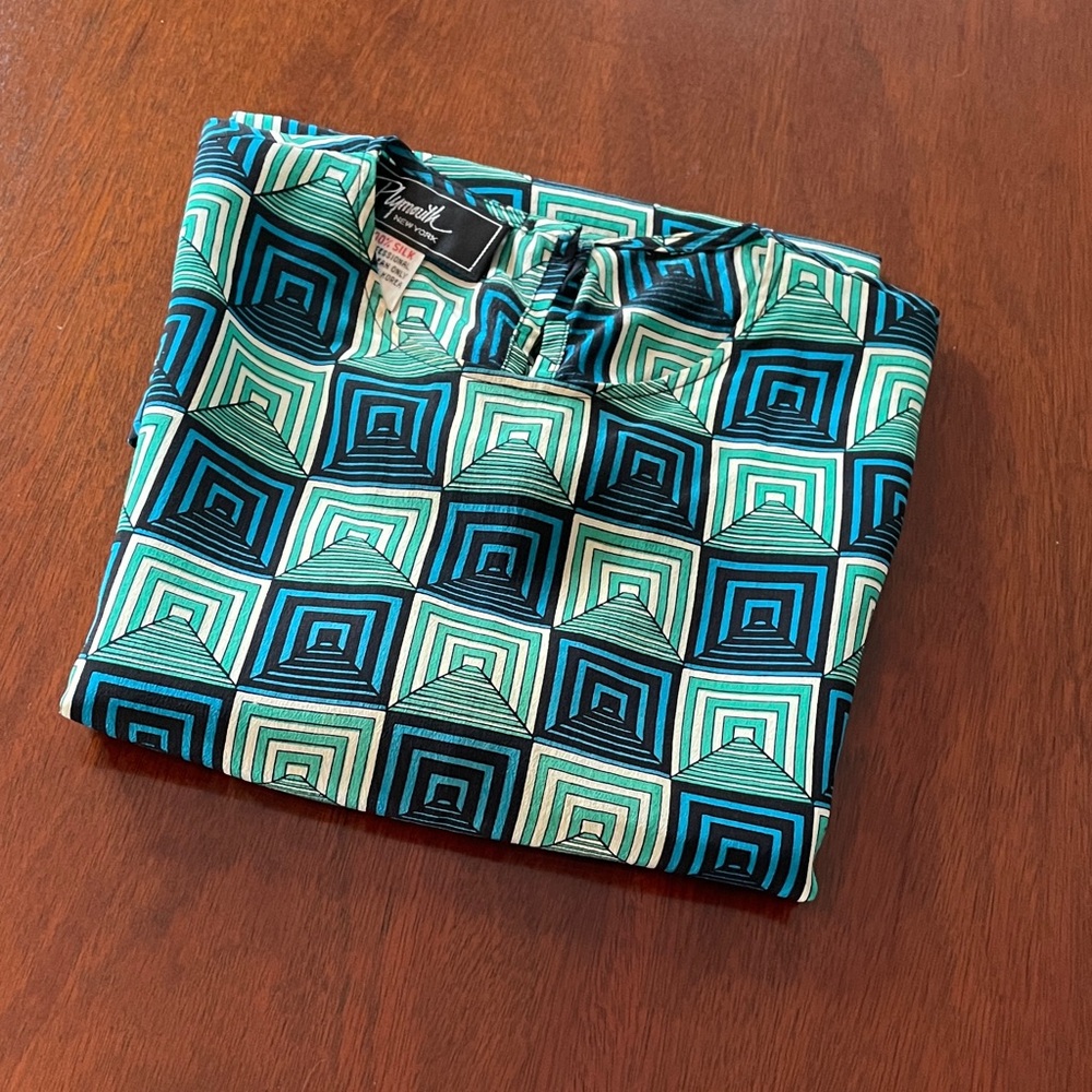 Vintage SILK top by Plymouth New York | Geometric pattern | size 6
